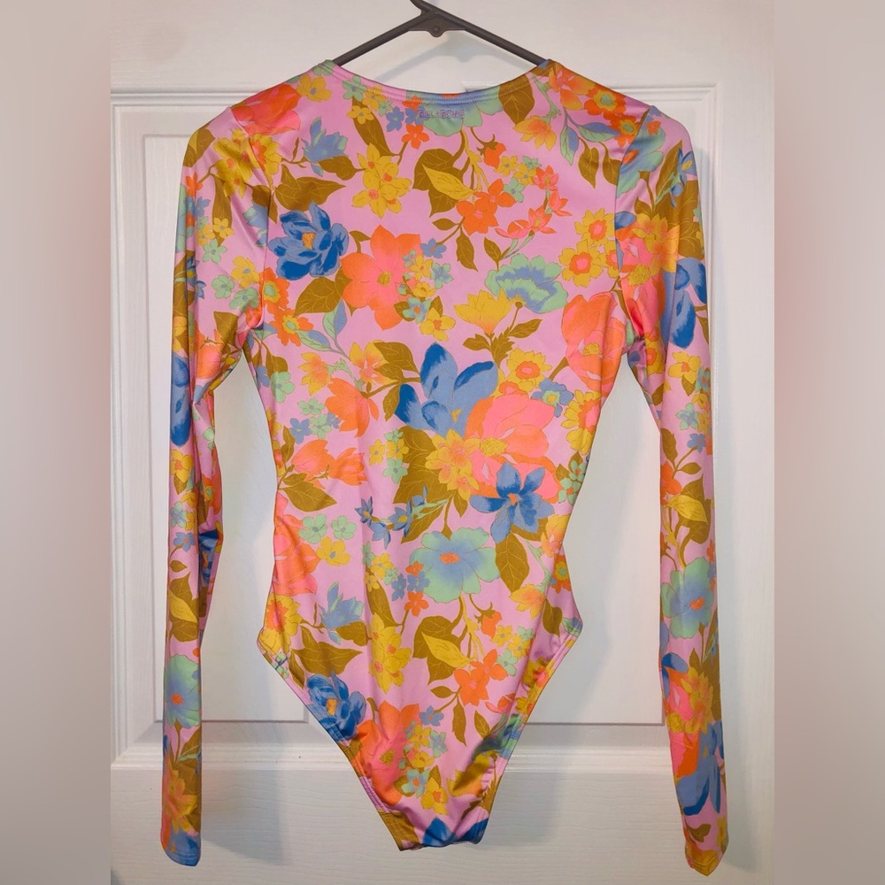 Billabong 1 piece bathing suit - Picture 7 of 9